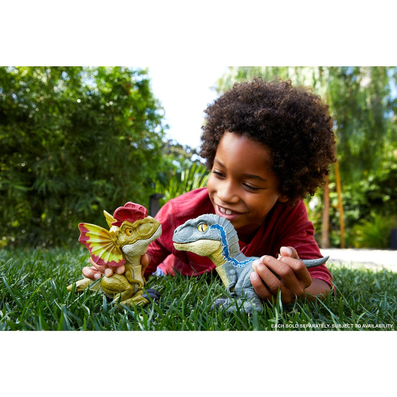 Jurassic World Dominion Uncaged Rowdy Roars Velociraptor Beta Dinosaur Action Figure
