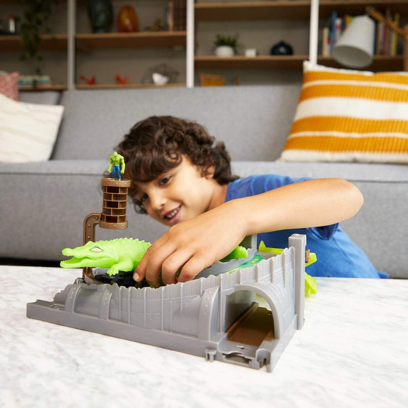 Hot Wheels DC Killer Croc Playset