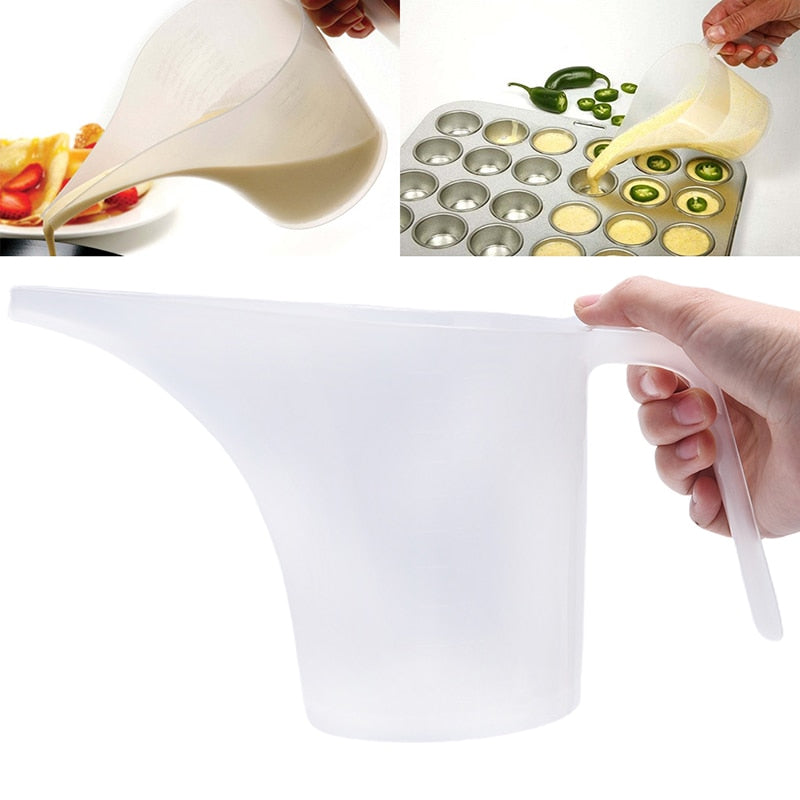 Easy Pour Tip Mouth Plastic Measuring Jug Cup